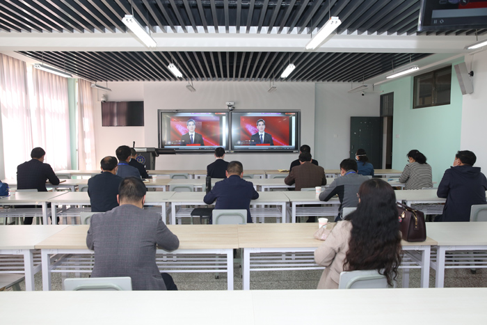 说明: E:\2020年照片\2020-03-09 “全国大学生同上一堂疫情防控思政大课”直播(逸夫楼C区306)\x\5L1A3354--1.jpg
